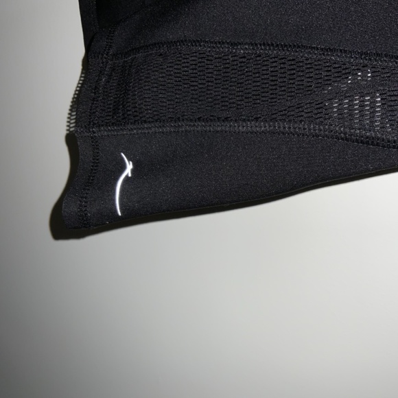 Workout Top - Picture 2 of 4